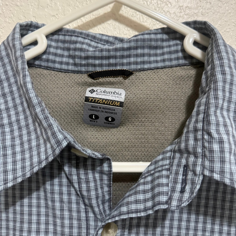 Columbia Titanium Blue Plaid Short Sleeve Button Up Shirt Men's Large - Picture 1 of 8